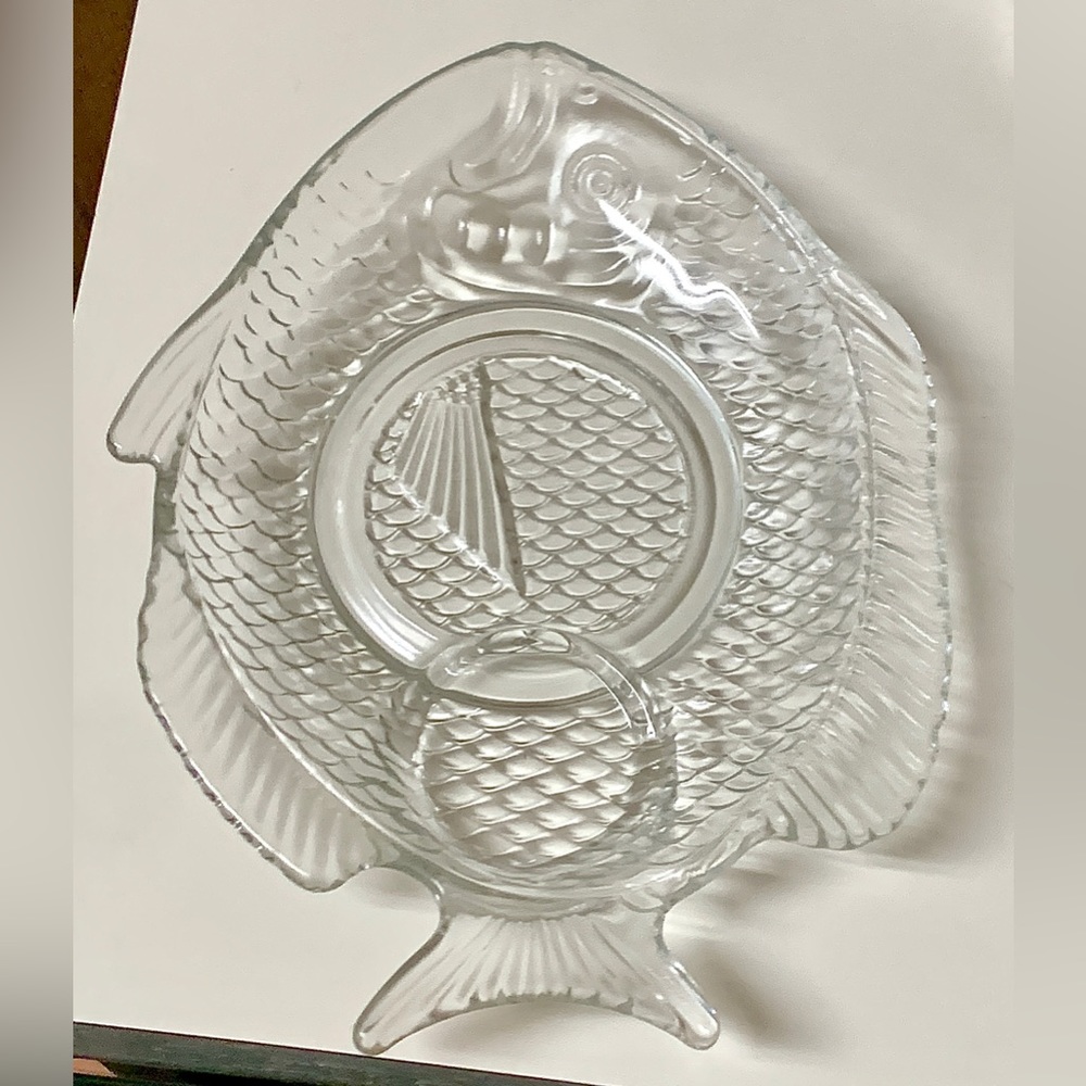 Mid Century Vintage Arcoroc France Clear Glass Figural Fish Shaped Plate